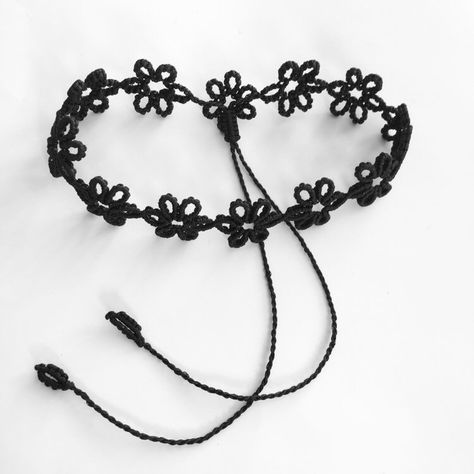 Macrame Choker Tutorial, Flowers Macrame, Macrame Black, Handmade Jewelry Display, Macrame Choker, Diy Choker, Macrame Jewelry Tutorial, Choker Handmade, Energy Jewelry