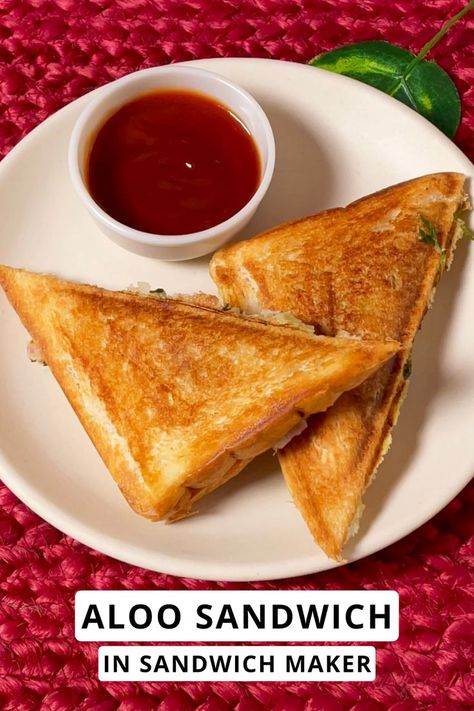 Easy Aloo Sandwich Recipe Aloo Sandwich Recipe, Toaster Recipes, Sandwich Recipes Indian, Vegetarian Sandwich Recipes, Potato Sandwich, Tiffin Recipe, Good Morning Breakfast, Vegetarian Sandwich, Quick Recipes Snacks