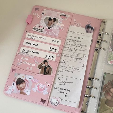 Kpop Pc Binder Filler, Binder Ideas Aesthetic, Kpop A5 Binder, Kpop Pc Binder, Missing Photocard Filler, Photocard Binder Cover, Binder Decoration Ideas, Binder Inspiration, Pc Binder