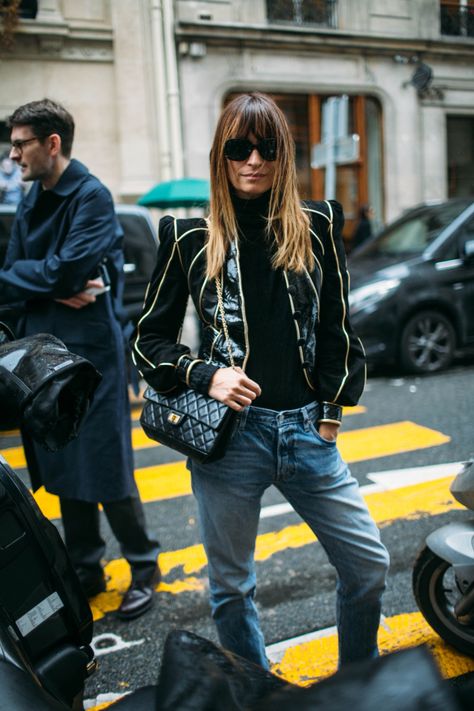 Caroline Maigret Style, Caroline De Maigret Summer Style, Caroline Maigret, Caroline Daur Street Styles, Marion Cotillard Style 2022, French Outfits, Paris Haute Couture, Parisian Chic Style, Paris Chic