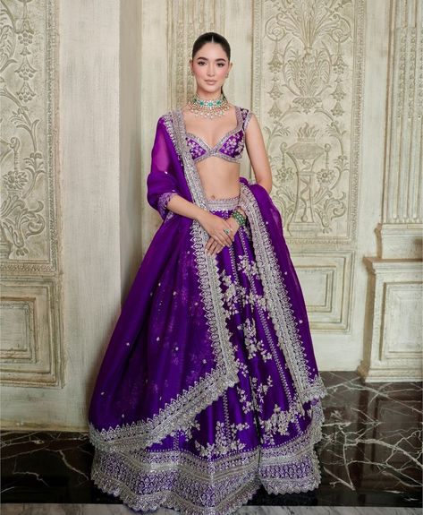 Indian Bridesmaids Outfits, Isha Ambani, Product Instagram, Purple Lehenga, Brides Sister, Lehenga Dress, Indian Bridesmaid Dresses, Wedding Outfits For Women, Indian Bridesmaids