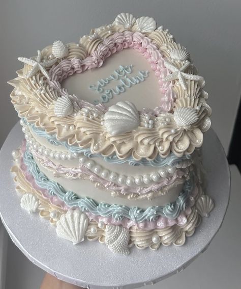 Heart Shaped Mermaid Cake, Curly Hair Homecoming, Seashell Cake, Homecoming Hairstyles Curly Hair, Homecoming Hairstyles Curly, Half Up Half Down Homecoming, Down Homecoming Hairstyles, Heart Shaped Cake, Homecoming Hairstyles Black