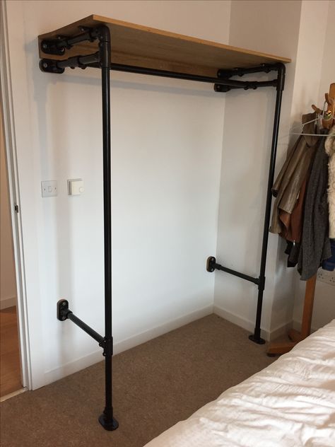 Open Hanging Clothes, Scaffold Pole Wardrobe, Diy Hanging Wardrobe Ideas, Open Shelving In Bedroom For Clothes, Open Hanging Wardrobe, Exposed Wardrobe Bedroom, Bedrooms With No Closet Ideas, Industrial Open Wardrobe, Open Wodrob Design