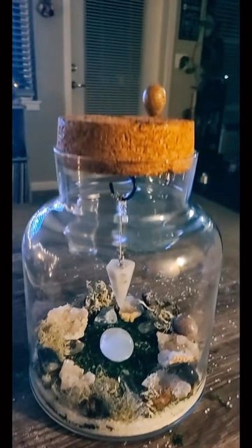 Spirit Pendulum Jar, Pendulum In A Jar, Diy Pendulum How To Make, Witchy Arts And Crafts, Witchy Crafts Diy Projects To Sell, Diy Witchy Crafts To Sell, Pendulum Storage, Pendulum Bottle, Pendulum Jar