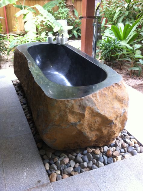 Latest Bathroom Designs, Stone Tub, Stone Bathtub, Outdoor Tub, Natural Bathroom, Turkish Tiles, Outdoor Bath, Outdoor Living Design, Stone Bath