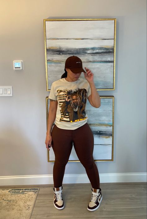 Plus Size Jordan Outfits Style, Orange And Brown Jordan 1 Outfit, Sports Mom Outfit Black Women, Doc Martin Outfits Black Women, Brown Jordan 1 Outfit, Chaperone Field Trip Mom Outfit, Brown Leggings Outfit Baddie, Baseball Cap Outfit Summer Black Women, Black Women In Baseball Hats Outfits