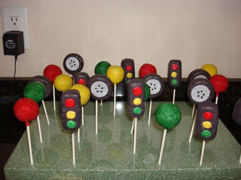 cake pops for the car mechanic :-) Hot Wheels Cake Pops, Cars Cake Pops, Two Fast Two Furious, Auto Party, Hot Wheels Cake, Wheel Cake, Monster Truck Cake, Cars Cake, Pop Cupcakes