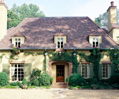 Mediterranean Farmhouse Exterior, Rustic Mediterranean Farmhouse, French Country House Exterior, French Country Exterior, Farmhouse Exterior Design, French Exterior, French Style Homes, Casa Exterior, Modern Farmhouse Exterior