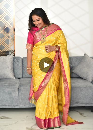 Kanjivaram Saree Look, Kanjivaram Saree Blouse Design, Jewelry Videography, Dolly Jain, Model Blouse, Kanjivaram Saree, Latest Model Blouse Designs, Blouse Models, Kanjivaram Sarees