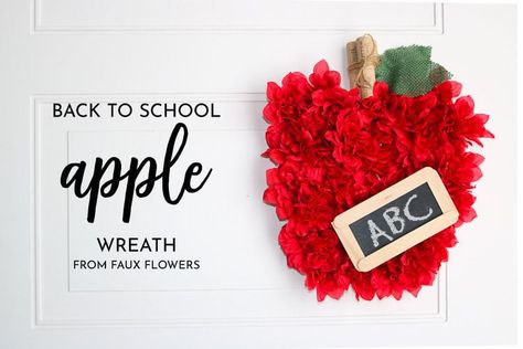 Back To School Wreath Front Doors, Apple Wreath Diy, Flowers For Teachers, Back To School Flowers, Back To School Wreath, School Wreaths, Apple Wreath, Apple Flowers, Small Wreaths