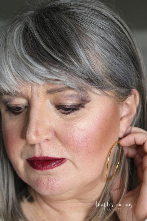 Makeup Mistakes that age women || makeup tips for women in midlife || Avoid these makeup mistakes to look younger || highlight and contour mistakes to avoid Makeup For 60 Year Old Women, Make Up For Older Women Over 50, Makeup For 60 Year Old, Younger Makeup, Makeup For Over 60, Grey Hair And Makeup, Aging Makeup, How To Wear Makeup, Makeup Over 50