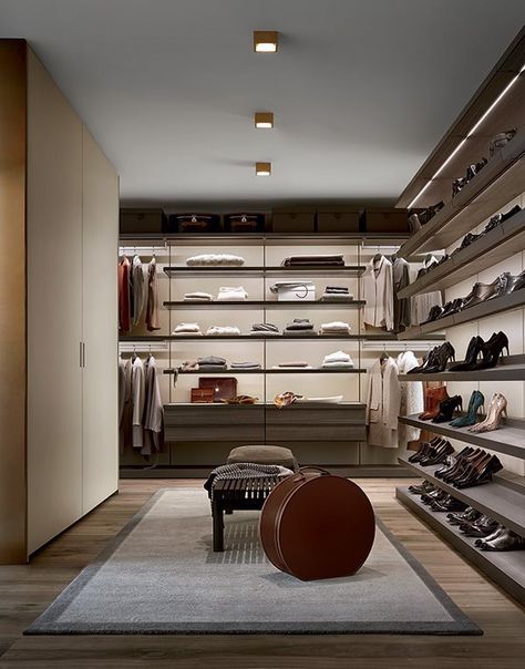 Poliform | ubik walk-in closet | Hundred Mile Home New York Placard Design, A Walk In Closet, Dressing Room Closet, Walking Closet, Walk In Closet Design, Luxury Closets Design, Dream Closets, Closet Shelves, Closet Goals