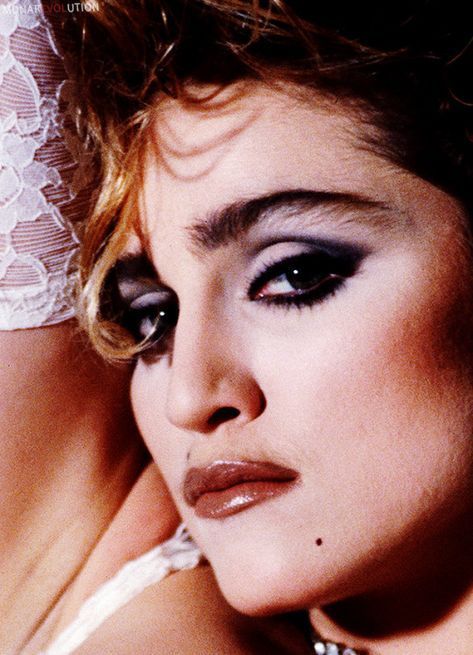 90s Punk Makeup, 80s Rock Makeup, Madonna In The 80s, Rocker Makeup, Glam Rock Makeup, Period Makeup, 80s Hair And Makeup, Makeup 80s, 1980s Makeup And Hair