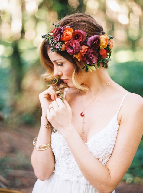 Bohemian Forest Wedding Editorial in Maui ⋆ Ruffled Fall Flower Crown, Fall Wedding Hairstyles, Boho Flower Crown, Diy Flower Crown, Flower Crown Hairstyle, Romantic Wedding Hair, Flowers In Her Hair, Boda Mexicana, Bridal Flower Crown