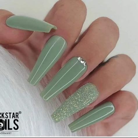 Green Acrylic Nails, Fake Nails Designs, Green Nail Designs, Coffin Shape Nails, Prom Nails, Coffin Nails Designs, Fire Nails, Chic Nails, Fancy Nails