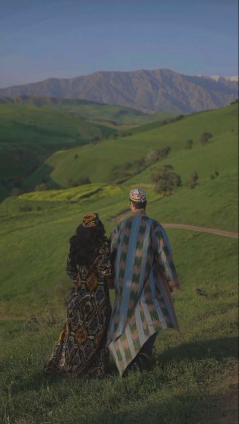 Tajik Aesthetic, Tajikistan People, Uzbek Wedding, Asia Aesthetic, Nomad Fashion, Monsoon Wedding, Persian People, Afghani Clothes, Afghan Wedding