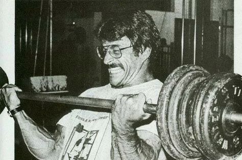 The Mike Mentzer Heavy Duty Training Program - Hunt Fitness Mike Mentzer, Old Bodybuilder, Mass Building, Aesthetics Bodybuilding, Gym Wallpaper, Bodybuilding Motivation, Gym Time, Intense Workout, At Home Gym