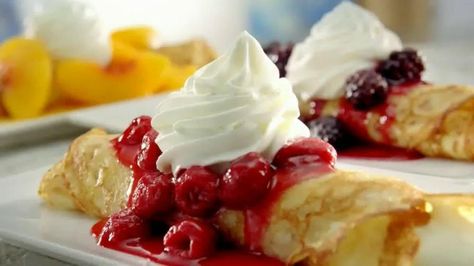 ihop cream cheese crepes Ihop Strawberry Crepes, Ihop Crepes Recipe Copycat, Ihop Crepes Recipe, Ihop Crepes, Ihop Recipes, Cream Cheese Crepes, Strawberry Crepes Recipe, Ihop Food, Cheese Crepes