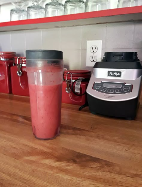 Nutri Ninja Auto Iq Recipes, Things To Make In Ninja Blender, Breakfast Blender Recipes, Ninja Extractor Recipes, Ninja Fruit Smoothies Recipes, Portable Blender Smoothies, Ninja Iq Blender Recipes, Ninja Single Serve Smoothie Recipes, Small Blender Smoothies