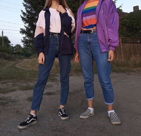 Clothing Ideas Drawing, Retro 80s Outfits, Retro Outfits Aesthetic, Stranger Things Fanfic, Indie Shoes, Fashion Designer Quotes, Soft Grunge Outfits, Vintage Outfits 90s, Skate Street