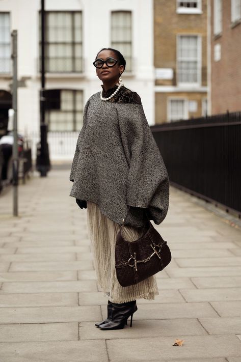 The Best Street Style Looks At London Fashion Week Fall/Winter 2024 Thus Far Maroon Coat, Animal Print Boots, Puffy Coat, Pant Trends, London Street Style, Fall Winter 2024, The Best Street Style, London Street, Style Looks