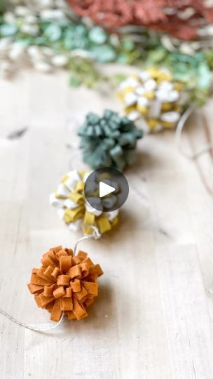 Fall Garland Diy, Fall Season Crafts, Recycled Christmas Tree, Yule Crafts, Recycled Christmas, Southern Christmas, Felt Pumpkins, Senior Center, Stitching Projects