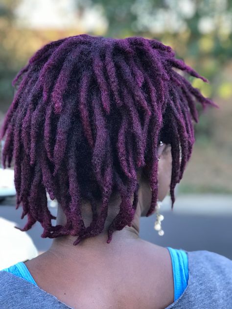 Purple locs Purple Dreadlocks Men, Purple Ombre Locs, Afropunk Futurism, Purple Locs Black Women, Purple Dreadlocks, Brown And Blonde Highlights, Purple Locs, Color Hair Ideas, Thick Locks