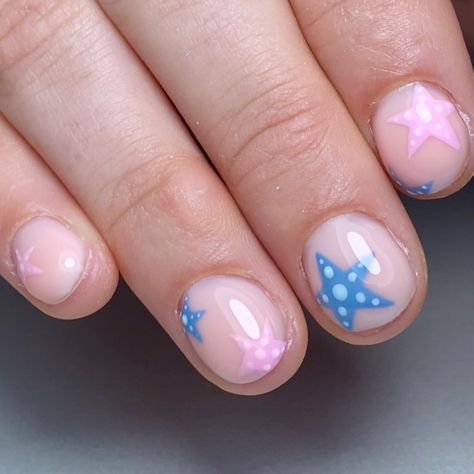 Starfishes 🌟 #starfishnails #starfishnailart #melbournenails Nails With A Star, Fish Nail Art, Nails Mermaid, Fish Nails, Mermaid Kids, Star Fish, Oval Nails, Nail Tech, Simple Nails