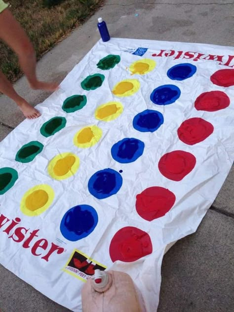 Messy Twister, Paint Twister, Photos Of People, Fun Summer Activities, Fun Sleepover Ideas, Friend Activities, Sleepover Things To Do, Summer Scrapbook, Summer Fun List