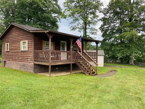 Country cabin /beautiful lakes/ fishing/hiking - Cabins for Rent in Beckley, West Virginia, United States - Airbnb Beckley West Virginia, Catch And Release, Country Cabin, Lake Fishing, Fish Pond, Walking Trails, Beautiful Country, Beautiful Lakes, Catfish