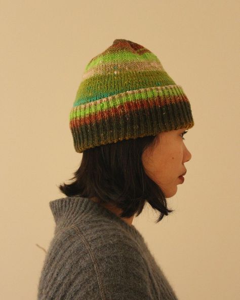 A few Japanese gradient beanies available on my depop 🌅 Slime green earthy colour-way 🍏 | Instagram Cool Winter Hats, Green Knit Hat, Green Crochet Beanie, Colorful Beanie, Learn Knitting, Earthy Outfits, Colorful Accessories, Hat Ideas, February 11