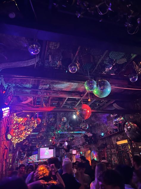 Budapest Nightlife, Szimpla Kert, Vienna Waits For You, New Years Party, Party Night, Life Goals, Travel Around, Budapest, Vienna