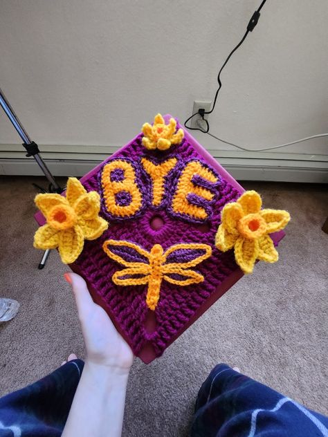 Freeform crochet, acrylic yarn. @king_crabigail on instagram! Crochet Graduation Cap Cover, Crochet Grad Cap, Crochet Graduation Cap, Crochet Acrylic Yarn, Diy Graduation Cap, Diy Graduation, Grad Caps, Knit Ideas, Cap Ideas