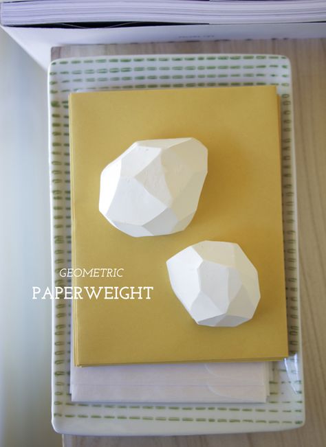 geometric paper weights // fort & field Paper Weights Diy, Diy Play Doh, Diy Deodorant, Folding Origami, Creation Couture, Modern Diy, Crafty Diy, Craft Time, Paperweights