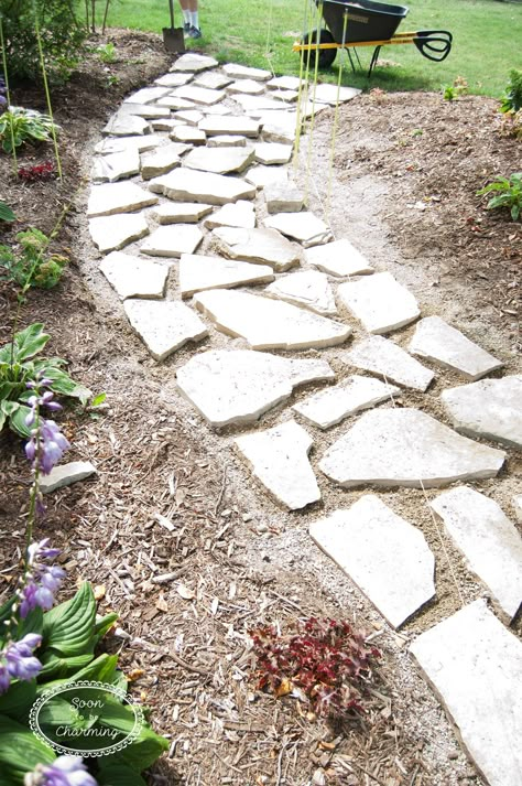 Amazing Landscaping, Flagstone Pathway, Slope Landscaping, Stone Walkways, Garden Walkways, Flagstone Walkway, Stones For Garden, Flagstone Path, Backyard Walkway