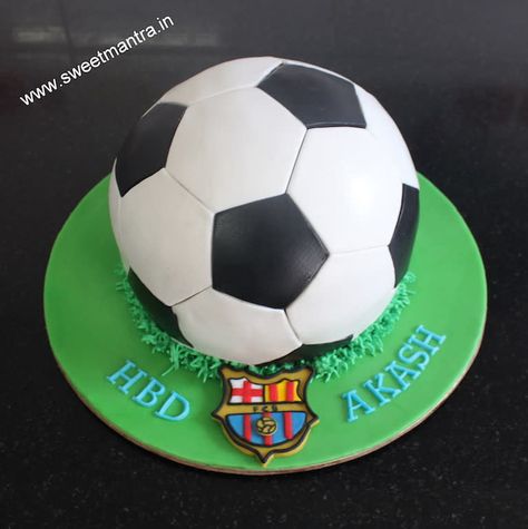 Football Cake Design, Fcb Logo, Cricket Theme Cake, Barcelona Cake, Soccer Ball Cake, Sports Cake, Football Birthday Cake, Customised Cakes, Sports Cakes