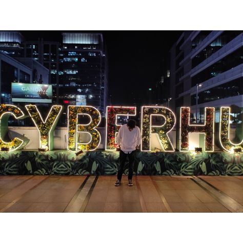 Cyberhub Gurgaon, Instagram