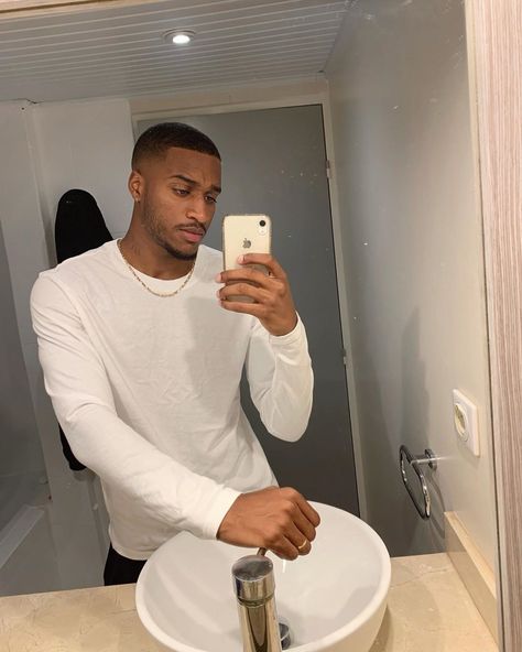 Brad Onema, Instagram Bathroom, Black Men, Mirror Selfie, Mirror, On Instagram, Instagram, Black