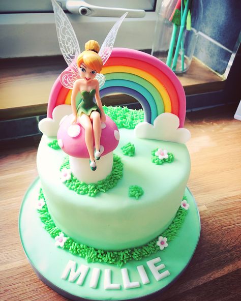 Tinkerbell Cake Design, Tinkerbell Design, Sprite Cake, Gökkuşaği Pasta, Tinkerbell Birthday Cakes, Cake Decorating For Kids, Fairy Birthday Cake, Cake Designs For Girl, Tinkerbell Cake