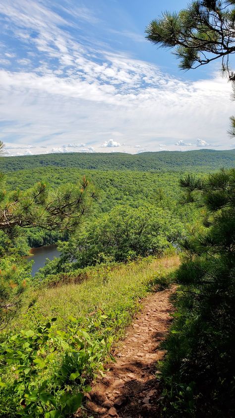 Michigan Hiking, Things To Do In Michigan, World Bucket List, Up Michigan, Midwest Summer, Porcupine Mountains, Summer Vacation Ideas, Michigan State Parks, Summer Leaves