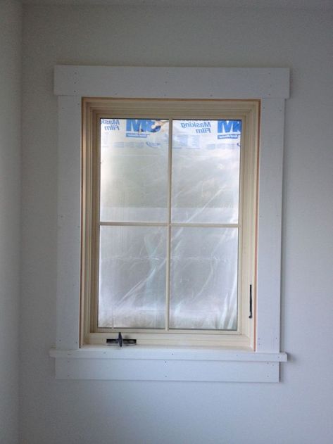 Farmhouse Trim Moldings, Farmhouse Door Trim, Window Trim Ideas Interior, Modern Window Trim, Farmhouse Window Trim, Farmhouse Trim, Interior Window Trim, House Trim, Window Trim Exterior