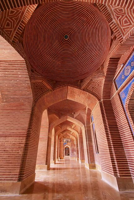 Shahjahan Masjid, Thatta, Pakistan | Flickr - Photo Sharing! Shah Jahan Mosque, Historic Interiors, Central Mosque, Shah Jahan, Iranian Architecture, Mosque Design, Mughal Architecture, Pakistan Travel, Brick Art