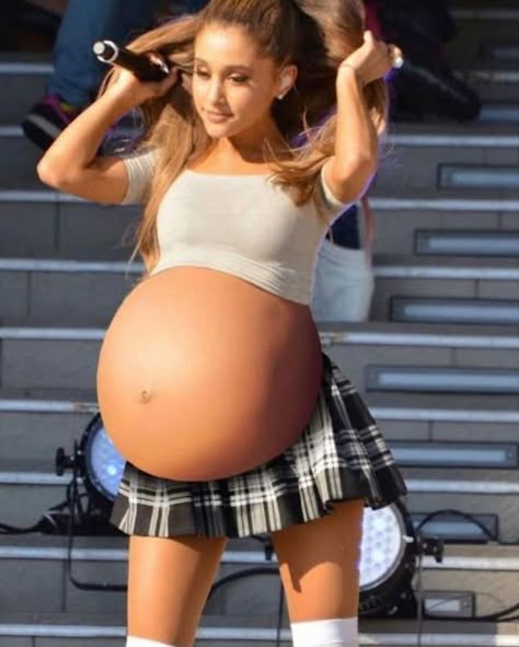 Ariana Grande Pregnant, 5 Months Pregnant Belly, Big Pregnant, Pregnancy Memes, Party Night Club Aesthetic, 5 Months Pregnant, Beautiful Pregnancy, Pretty Pregnant, Lady In Waiting