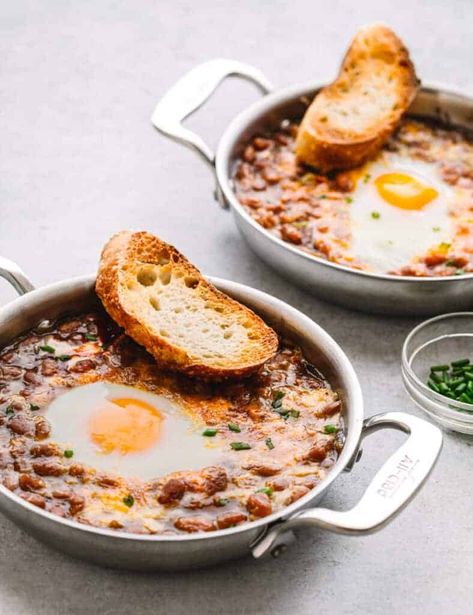 Egg And Beans Breakfast, Legumes For Breakfast, Bean Recipes Breakfast, Baked Beans Breakfast Ideas, Eggs And Baked Beans Breakfast, Eggs And Beans Recipes, Beans Breakfast Recipe, Baked Beans Dinner Meals, Eggs And Beans Breakfast