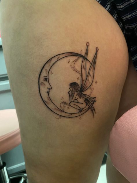 Fairy Talking To The Moon Tattoo, Cute Artistic Tattoos, Unique Fairy Tattoo, Moon And Fairy, Fairy On Moon, Moon And Fairy Tattoo, Dreaming Tattoo Ideas, Fairy On Moon Tattoo, Fairy Hip Tattoo