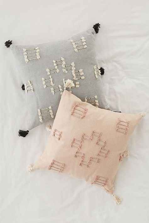 We're Too Excited About This New $6 Find From Urban Outfitters Home Yellow Decorative Pillows, Urban Outfitters Home, Pillows Decorative Diy, White Decorative Pillows, Living Room Decor Pillows, Pillow Arrangement, Girl Bedrooms, Ideas Hogar, Decorative Pillows Couch