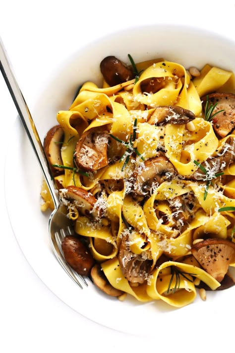 Pappardelle Mushroom, Kinds Of Mushrooms, Pasta Food Recipes, Pasta Alla Norma, Vegetarian Comfort Food, Vegetarian Pasta Recipes, Pasta Food, Slow Cooker Dinner, Mushroom Pasta