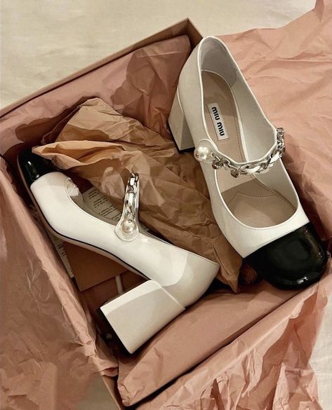 Daphne Shoes, Miu Miu Heels, Chanel Black And White, Black And White Heels, Fashion Shoes Heels, Cute Shoes Heels, Black And White Shoes, Miu Miu Shoes, Stunning Shoes