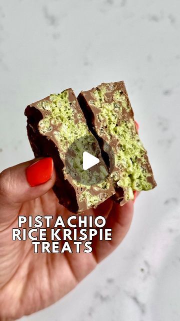 Lili Forberg on Instagram: "Has anyone else seen that Dubai pistachio chocolate bar EVERYWHERE??? I did my own easier version! 🤤" Dubai Pistachio Chocolate Bar, Dubai Chocolate Pistachio, Dubai Chocolate Bar Recipe, Dubai Chocolate Bar, Dubai Chocolate, Chocolate Bar Recipe, Pistachio Chocolate, Chocolate Pistachio, Sweet Foods