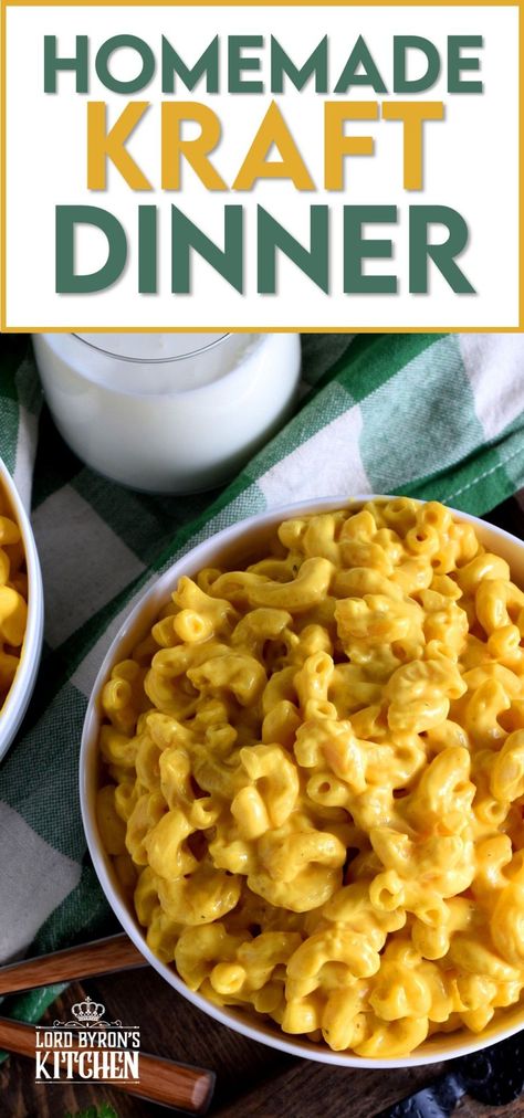 Every Canadian kid, past and present, is familiar with Kraft Dinner. It's what we all call boxed macaroni and cheese! Here's an homemade version that tastes even better than the original! #homemade #KD #kraft #dinner #macandcheese Kraft Dinner Recipes, Spaghetti Marinara, Alfredo Spaghetti, Kraft Dinner, Diner Recipes, Kraft Recipes, Perfect Pasta, Macaroni Cheese, Best Dinner